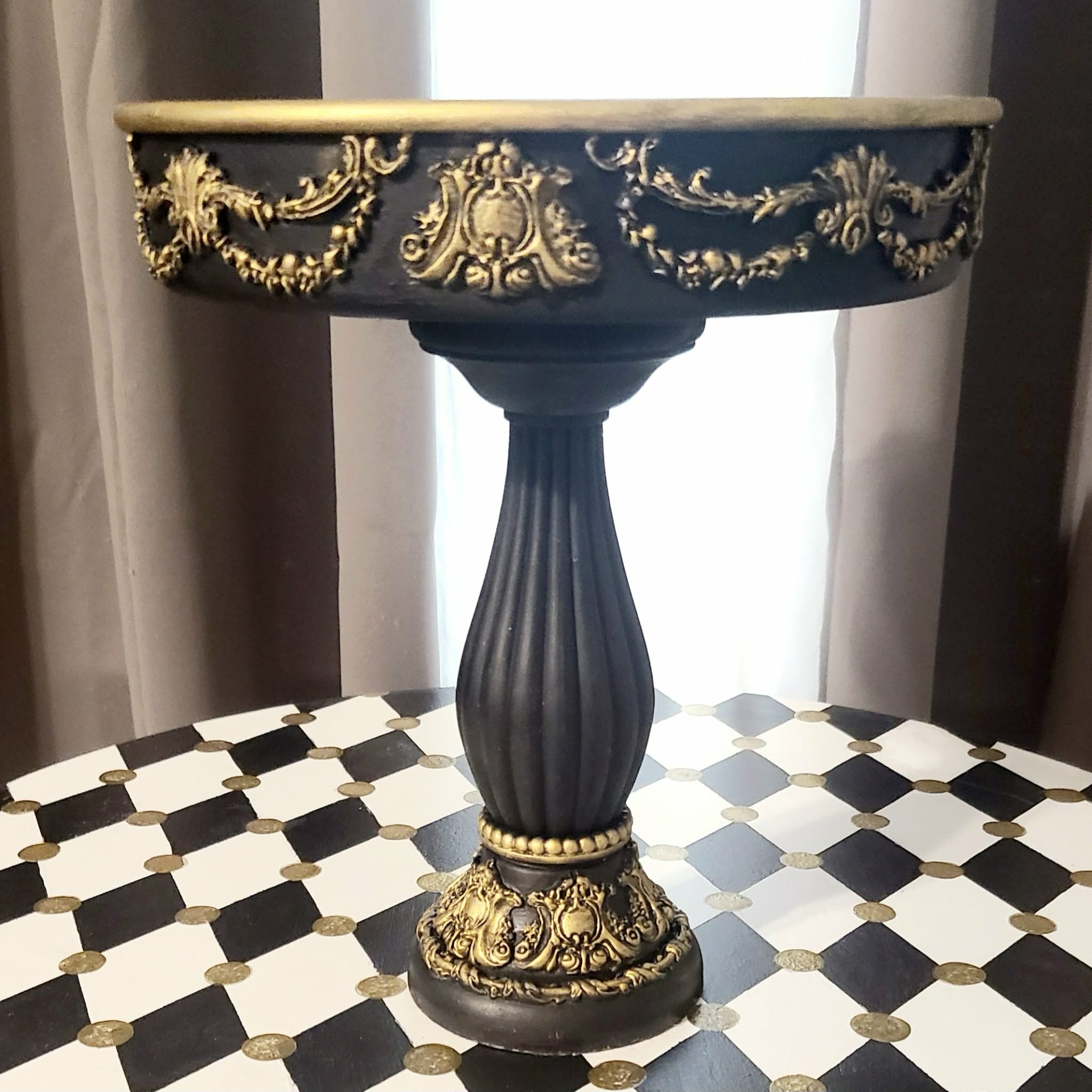 Regal Black & Gold Table Riser